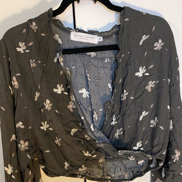 NWOT Nectar Floral Blouse - Picture 1 of 3